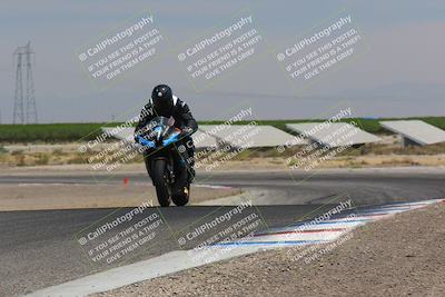 media/Jul-22-2022-TrackDaz (Fri) [[ca4971259a]]/Group B/130pm (Wheelie Bump)/